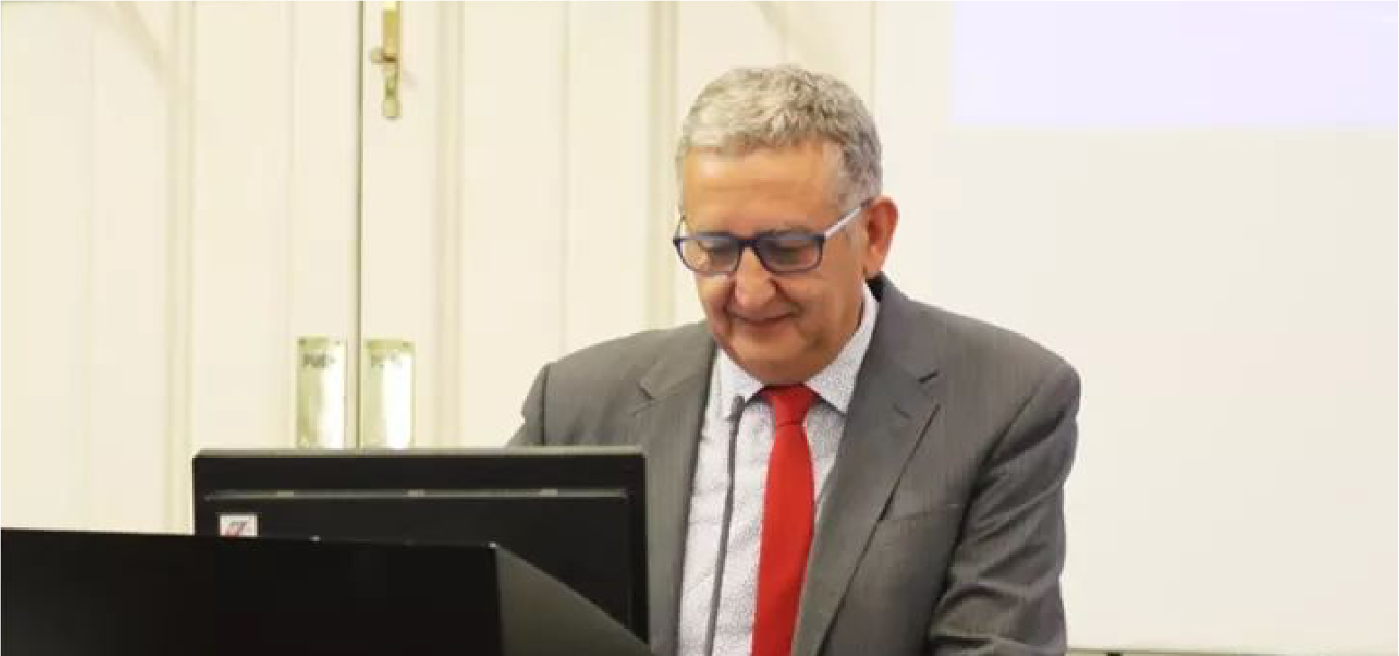 澳大利亚国家辅助医学研究所所长 Alan Bensoussan